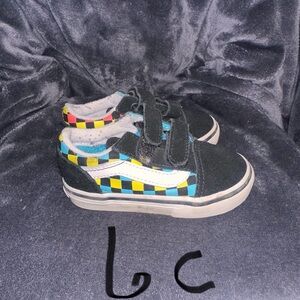Unisex toddler shoes 6c
